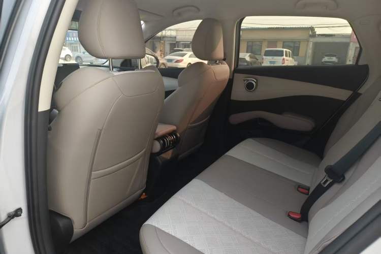 Used BYD Yuan PLUS 2025 Intelligent Driving Version 430 KM – Leading Edition
