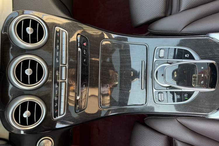 Used Mercedes-Benz GLC 2019 GLC 260 L 4MATIC Dynamic Model
