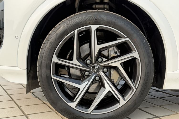 Used Audi Q6L e-tron 