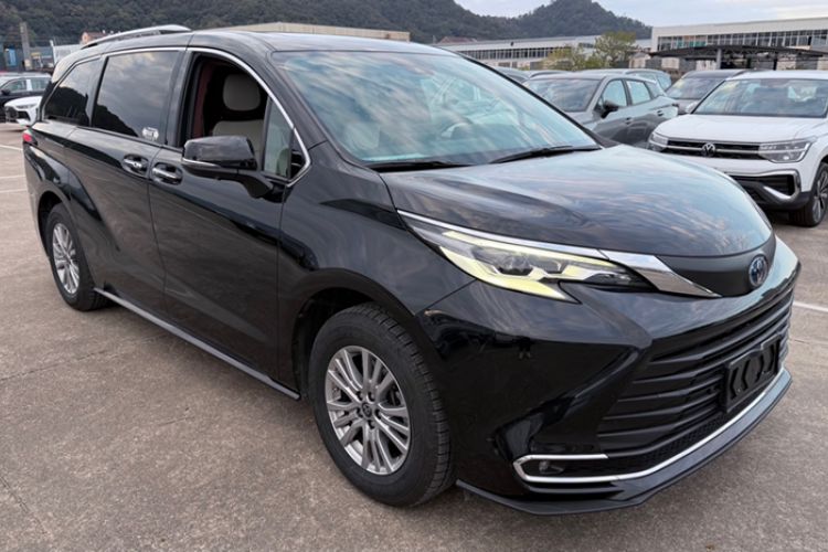 Used Toyota Sienna 2021 2.5L Hybrid Comfort Edition