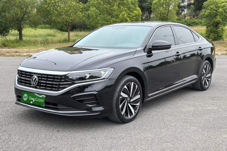 Used Volkswagen Passat 2023 Revised 330TSI Elite Edition
