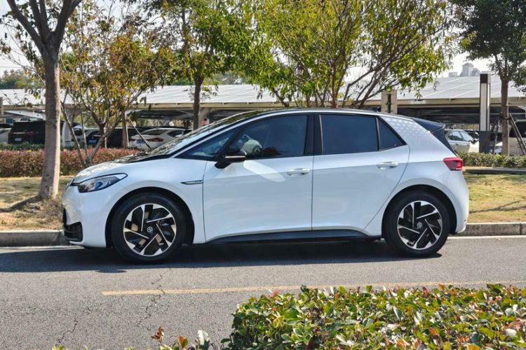 Used Volkswagen ID.3 2024 Outstanding Edition
