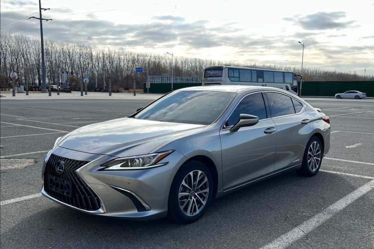 Used Lexus ES 2021 300h Excellence Edition