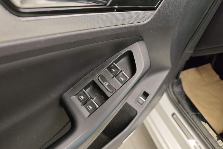 Used Volkswagen Sagitar 2018 280TSI DSG Comfort Model
