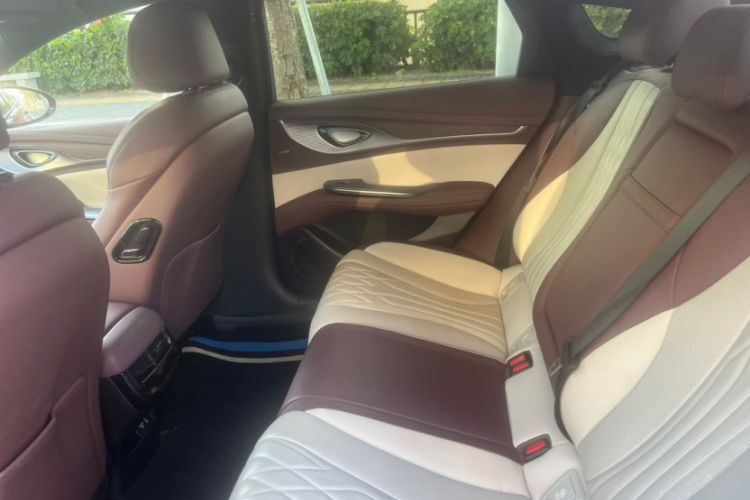 Used BYD Seal 2023 DM-i 1.5T 121km Flagship Model
