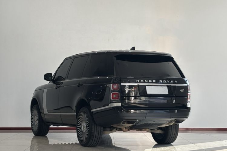 Used Land Rover Range Rover 2022 3.0 L6 400 PS Classic Extended Version
