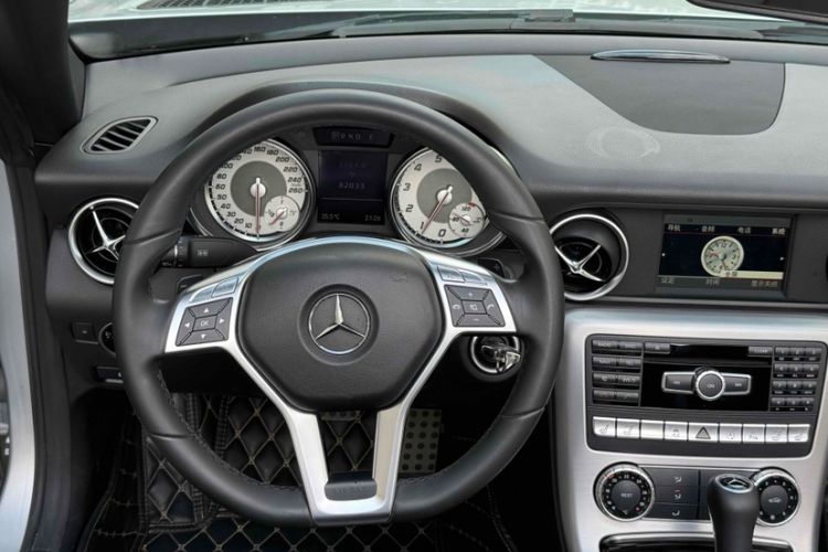 Used Mercedes-Benz SLK-Class 2011 SLK 200 Fashion Model