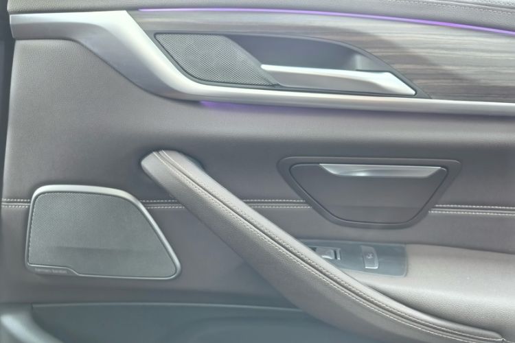 Used BMW 5 Series 2022 Updated 530Li Luxury Edition Premium Package
