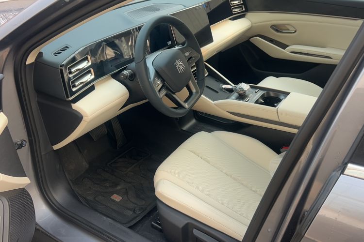 Used BYD Qin L 2025 DM-i Smart Drive 80KM Leading Model