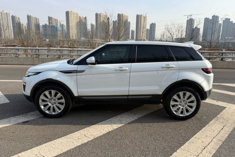Used Land Rover Range Rover Evoque 2018 240 PS SE Smart Brilliance Edition