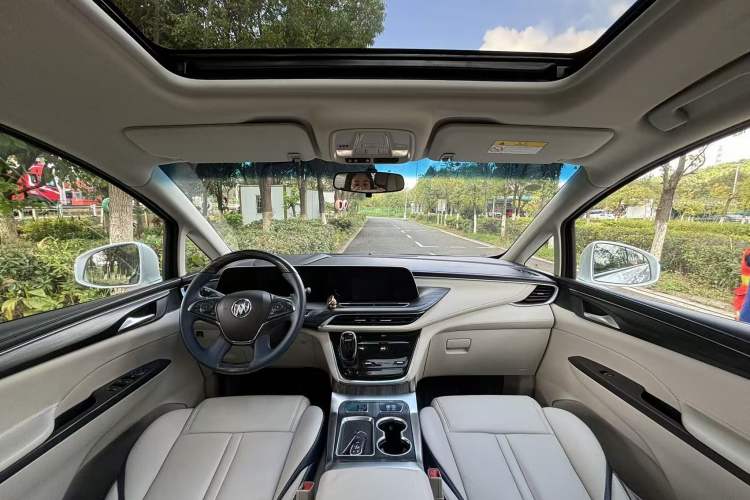 Used Buick GL8 2021 ES Landtrek 653T Comfort Edition