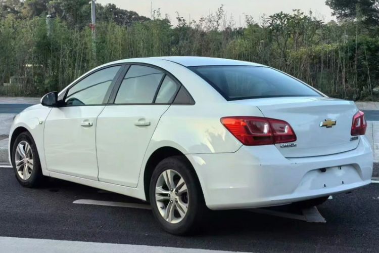 Used Chevrolet Cruze 2015 1.5L Classic SE AT

