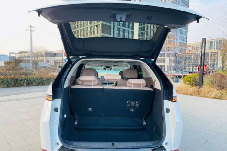 Used XPeng X9 2025 740 Ultra-Long Range Max