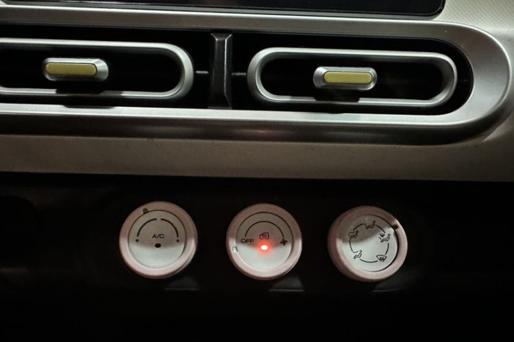 Used Wuling Hongguang MINIEV 2024 3rd Generation 215km Advanced Version
