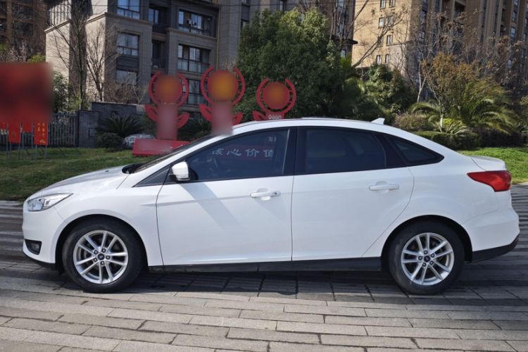 Used Ford Focus 2018 Sedan Classic EcoBoost 125 Automatic Supercharged Style SmartDrive Edition
