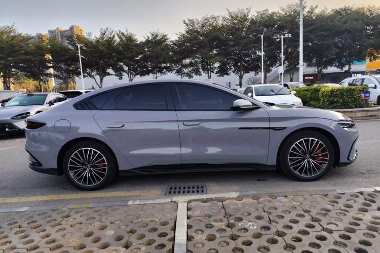 Used BYD Han 2025 EV Intelligent Driving Edition 701KM LiDAR Flagship Model