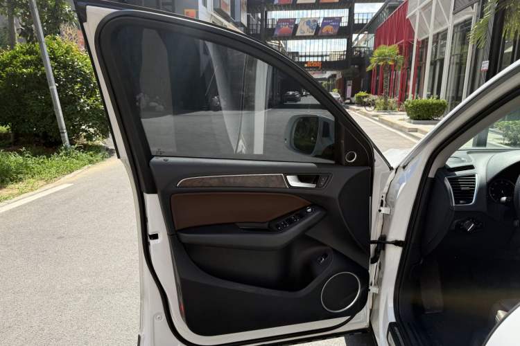 Used Audi Q5 2017 40 TFSI Comfort Model