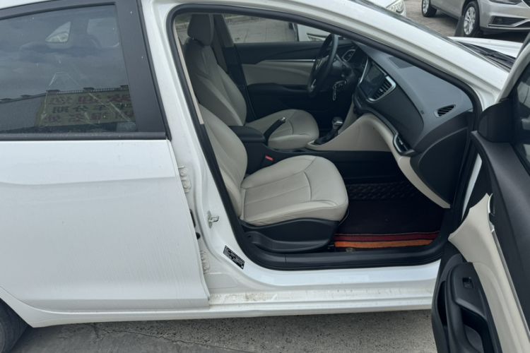 Used Buick GT 2018 15T Dual-Clutch Elite Model China V Standard
