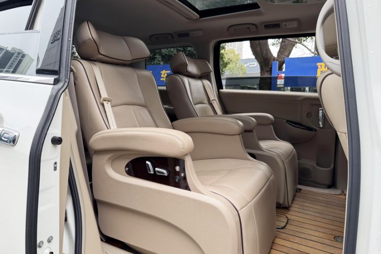 Used Nissan Quest 2015 3.5L SL
