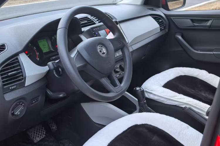 Used Skoda Fabia 2016 1.4L Automatic Car Enjoy Edition