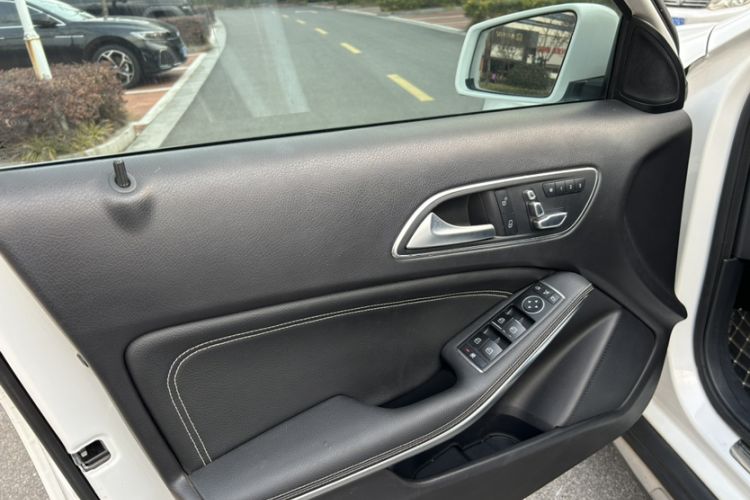 Used Mercedes-Benz GLA 2018 GLA 200 Fashion Model