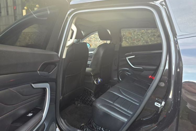 Used Wey VV7 2017 2.0T Ultra-Luxury Version
