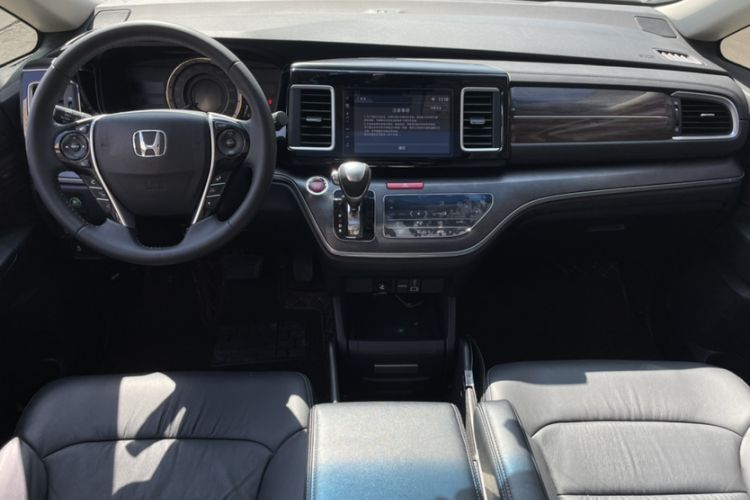 Used Honda Elysion 2016 2.4L Luxury Edition
