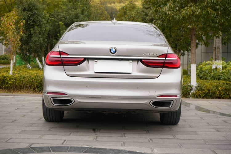 Used BMW 7 Series 2017 730Li Leading Model
