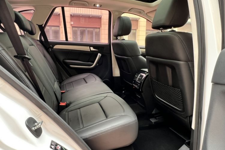 Used Haval H8 2017 2.0T Gasoline 4x4 Enjoyment Model
