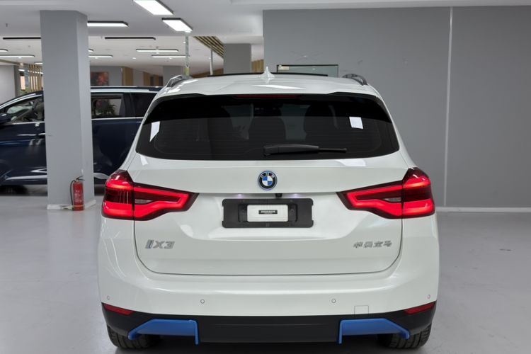 Used BMW iX3 2021 Updated Leading Edition
