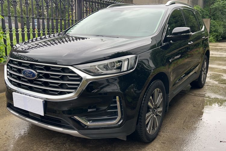 Used Ford Edge 2022 PLUS EcoBoost 245 Four-Wheel Drive Platinum Edition 7-Seater
