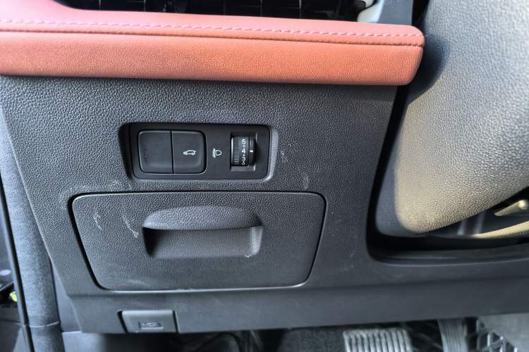 Used Changan CS75 PLUS 2023 3rd Generation 1.5T Automatic Prestige Model
