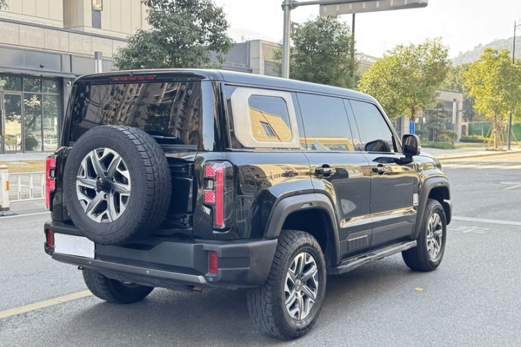 Used  BJ40 2024 2.0T All-New Urban Hunter Edition Chivalrous Style