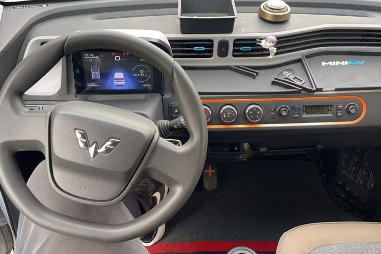 Used Wuling Hongguang MINIEV 2020 Freedom Version Lithium Iron Phosphate
