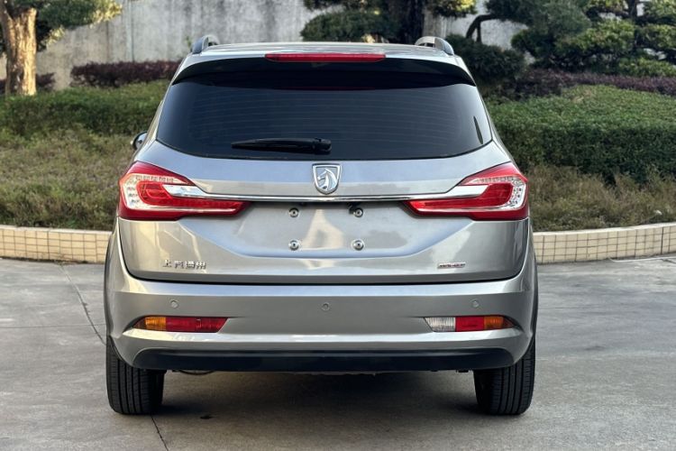 Used Baojun 310W 2017 1.5L Manual Fashion Model China V
