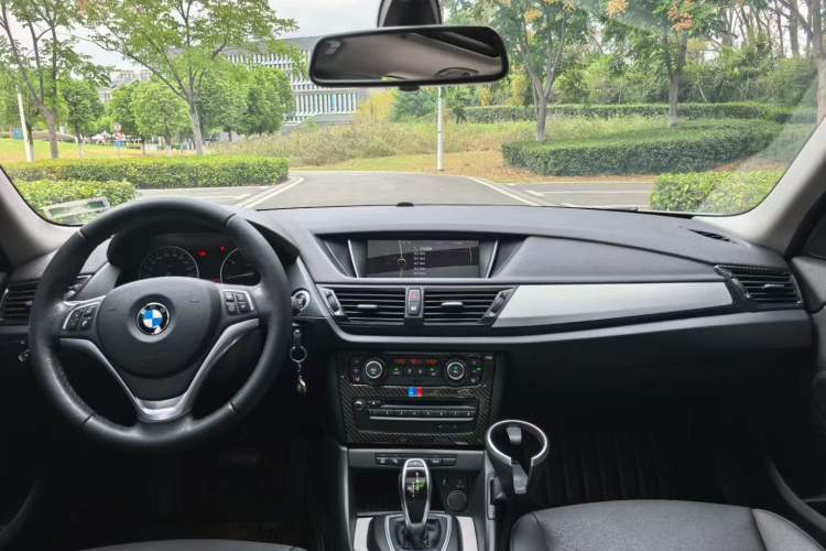 Used BMW X1 2014 sDrive18i Leading Model
