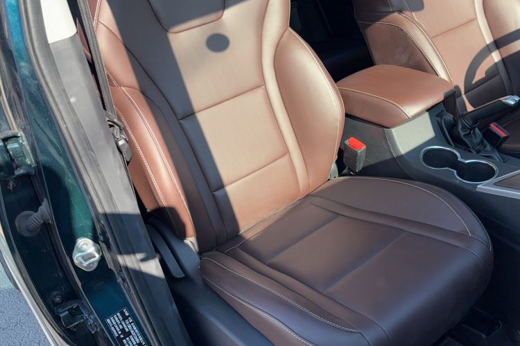 Used FORTHING T5 2023 Grand Edition 1.6L Manual Dream Version Five Seats