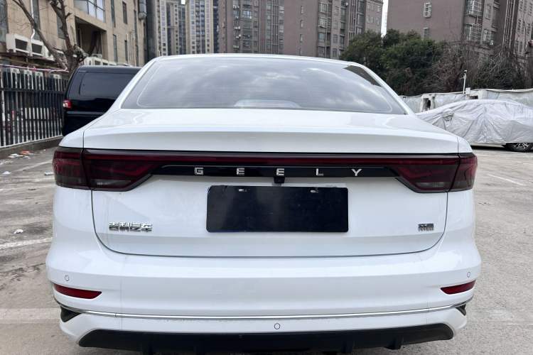 Used Geely Auto Emgrand 2022 4th Generation 1.5L CVT Flagship Model
