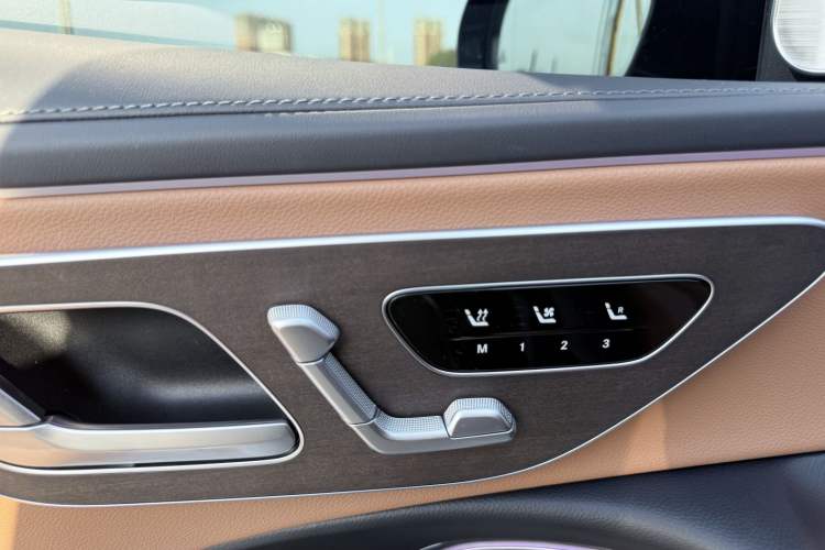 Used Mercedes-Benz E-Class 2025 E 300 L Luxury Model
