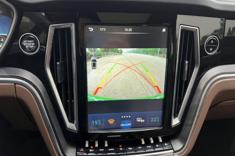 Used Zotye T700 2017 1.8T Dual-Clutch Prestige Model
