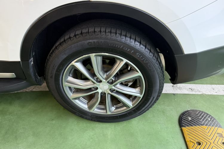 Used Geely Auto Emgrand X7 Sport 2018 1.8TD Automatic Two-Wheel Drive Smart Connect 4G Internet Edition
