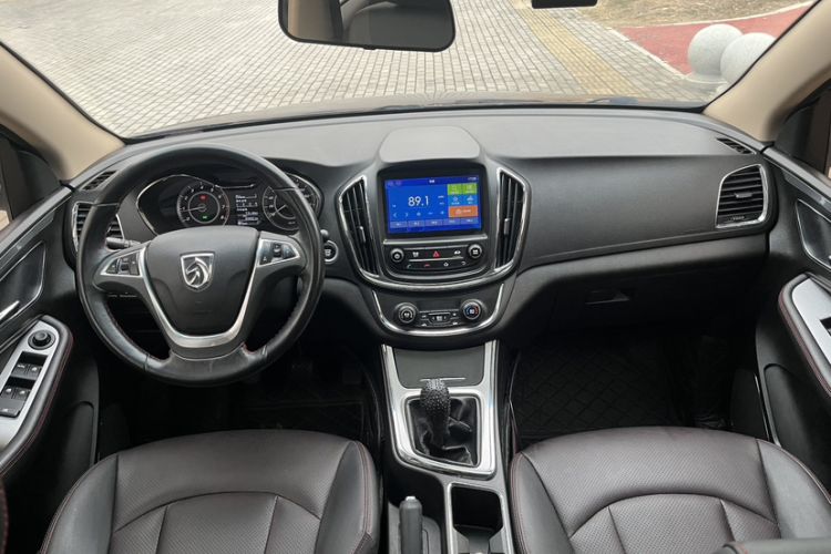 Used Baojun 560 2015 1.8L Manual Luxury Model
