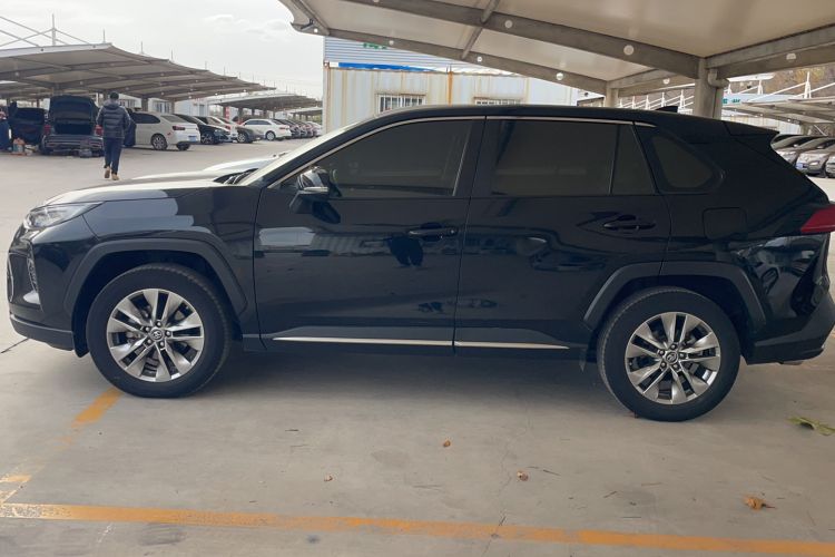 Used Toyota Wildlander 2021 2.0L CVT Two-Wheel Drive Luxury Edition
