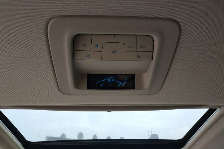 Used Buick GL8 2014 3.0L GT Luxury Business Haoya Edition
