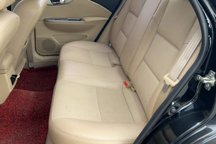 Used Buick Excelle 2013 1.5L Automatic Classic Model
