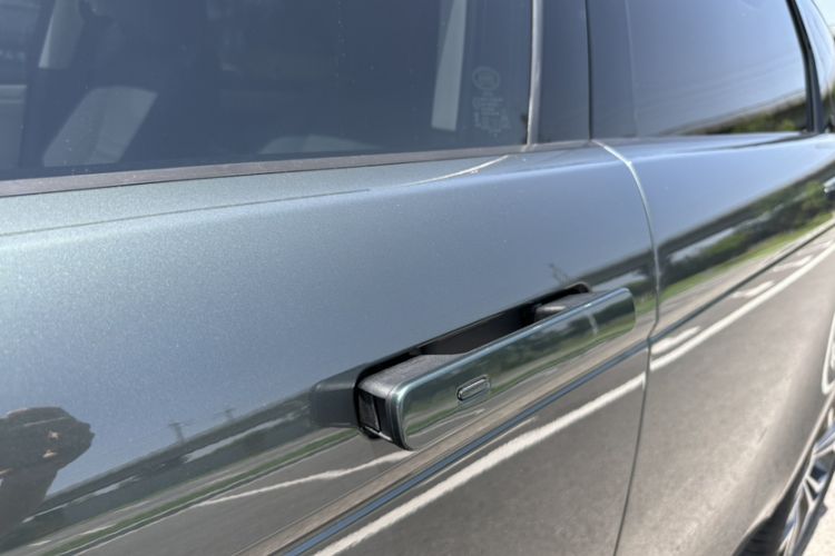 Used Land Rover Range Rover Evoque 2021 Range Rover Velar L 249PS R-Dynamic First Edition
