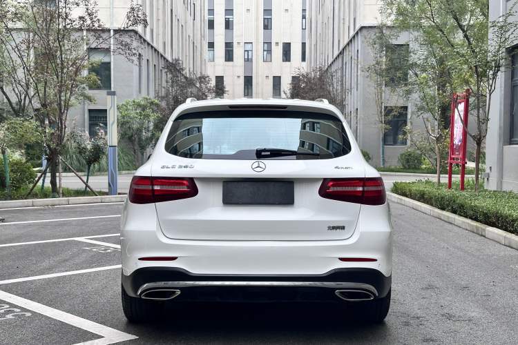 Used Mercedes-Benz GLC 2018 GLC 260 4MATIC Luxury Model
