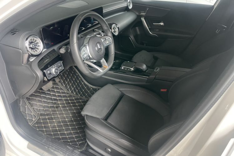 Used Mercedes-Benz A-Class 2022 Revised Version A 200 L Sport Sedan Fashionable Style
