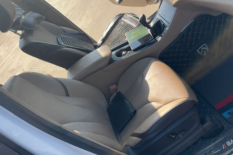 Used Baojun 730 2017 1.5T Manual Prestige Version 7 Seats