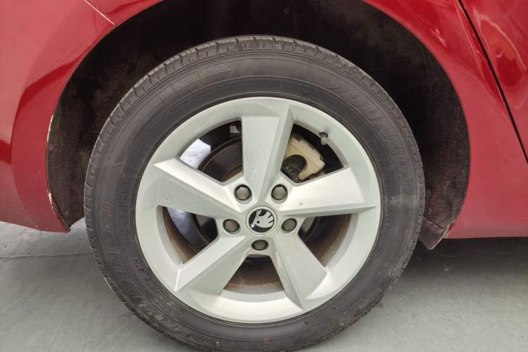 Used Skoda Octavia 2015 1.6L Automatic Yijun Edition
